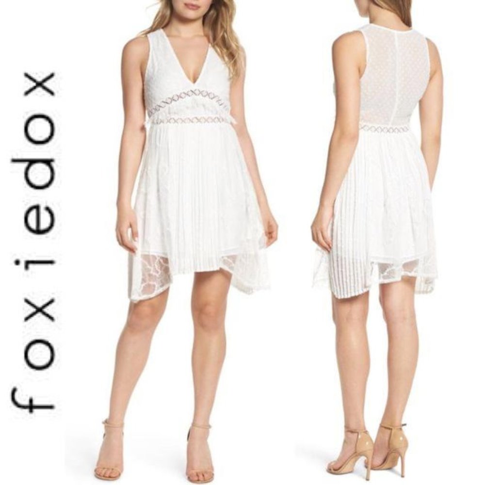 Foxiedox Babette White Sleeveless Lace Dress SM/2